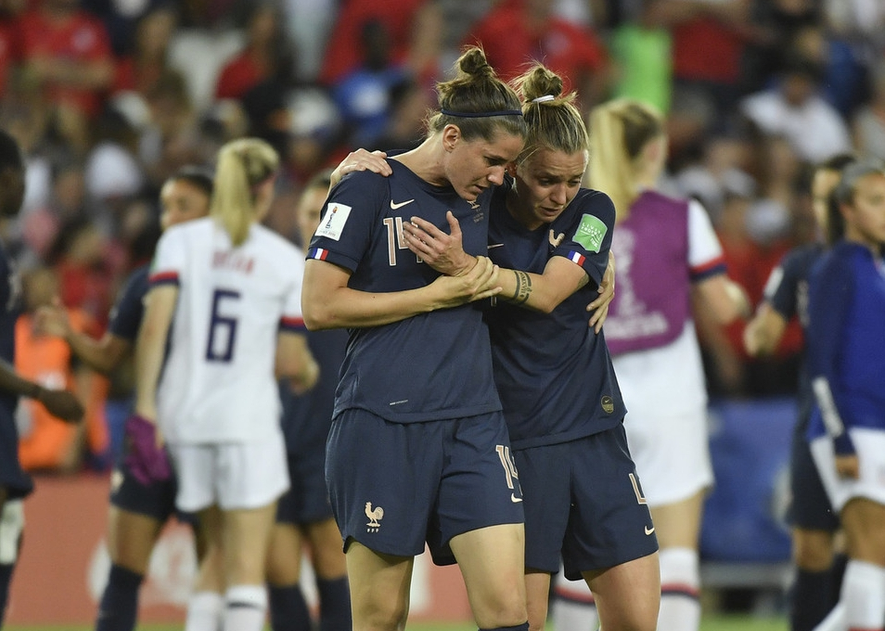 法国完胜中国,布鲁诺·费尔南德斯制霸全场的简单介绍 法国完胜中国,布鲁诺·费尔南德斯制霸全场的简单介绍