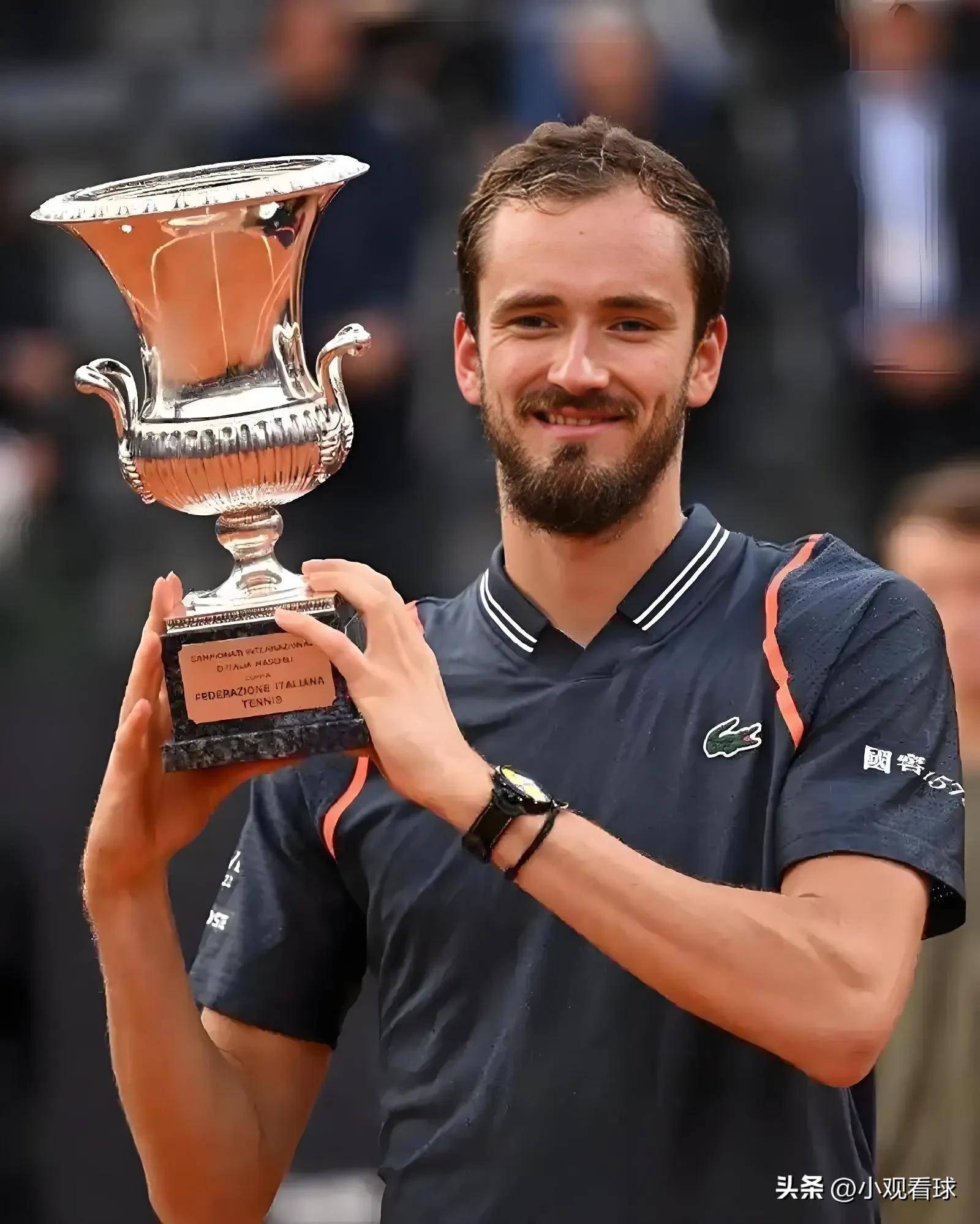 包含英国网球队鏖战美国网球队,梅德韦杰夫制霸全场的词条 包含英国网球队鏖战美国网球队,梅德韦杰夫制霸全场的词条