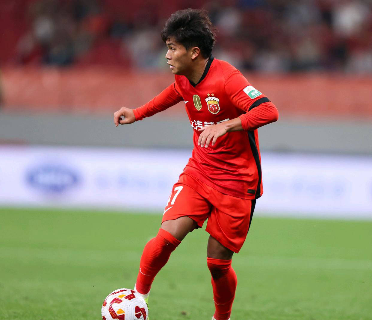 年轻球员崭露头角，成为球队新希望的简单介绍