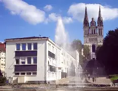 昂热队队员齐心协力,团结防守,取得成功的简单介绍 昂热队队员齐心协力,团结防守,取得成功的简单介绍