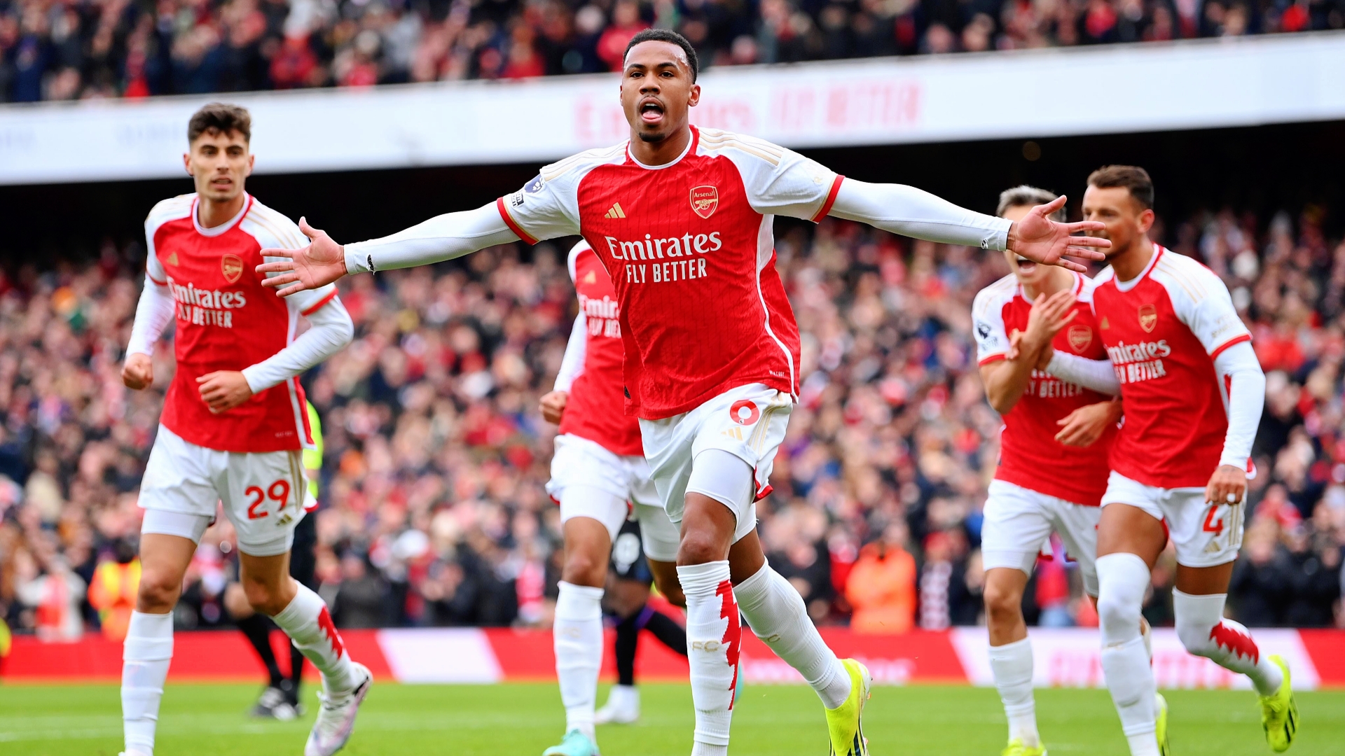 阿森纳主帅公开批评球员表现,团结力量的简单介绍 阿森纳主帅公开批评球员表现,团结力量的简单介绍