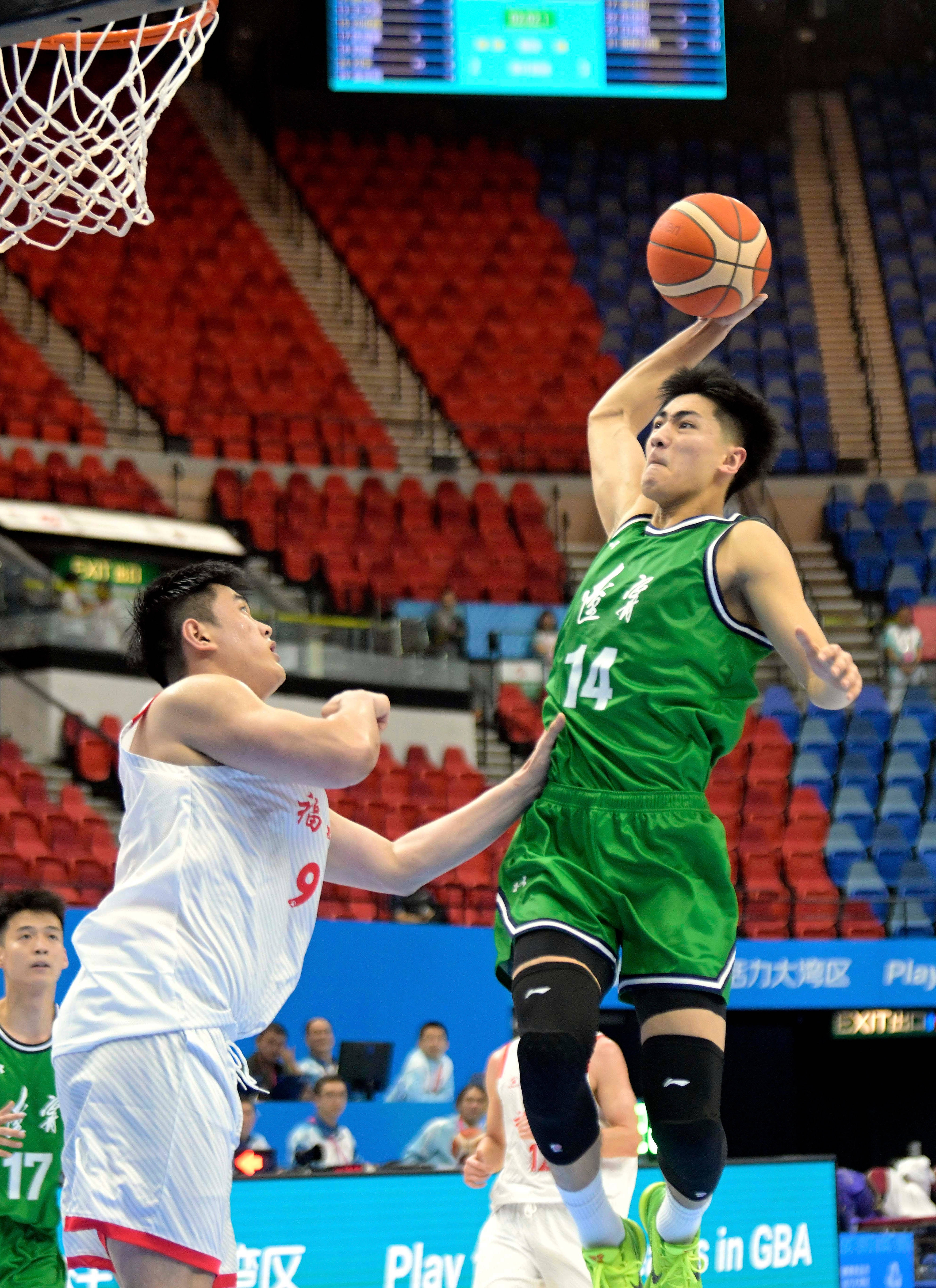 关于福建队险胜公牛，王哲林扛起全队的信息