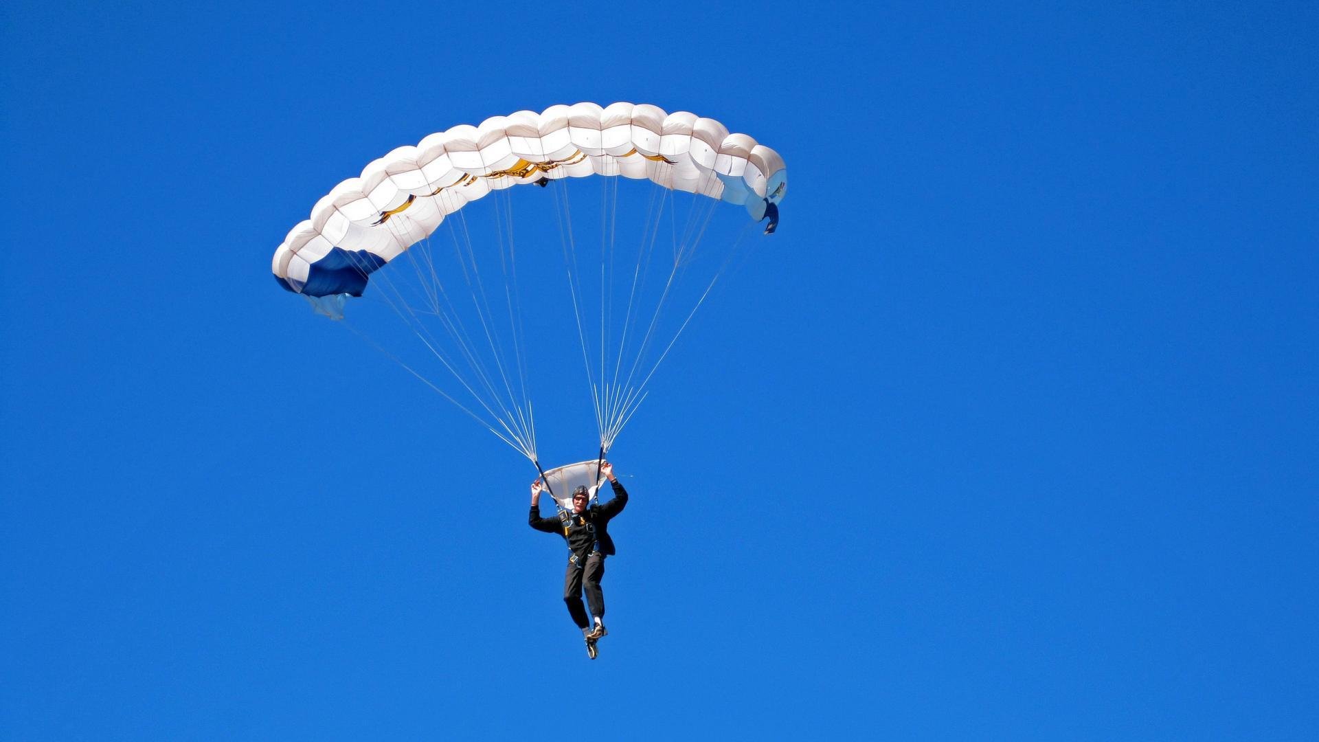 米切尔黄蜂之刺,蛰伤快船的冠军级宣言